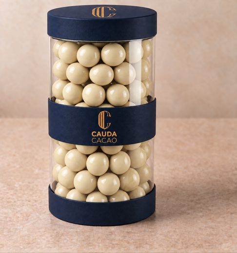 Cilindro con esferas de chocolate blanco